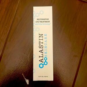 Restorative Eye Treatment with TriHex Technology